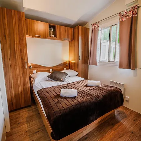 Three Bedroom Mobile With View * Mostec