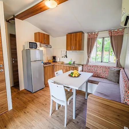 Three Bedroom Mobile With View *